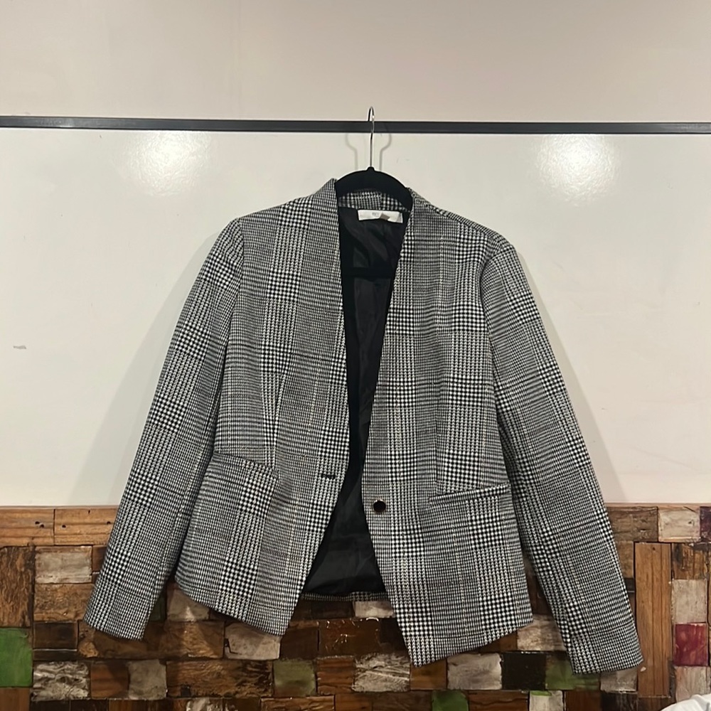Textured, soft black, white, with gold touch single breasted blazer